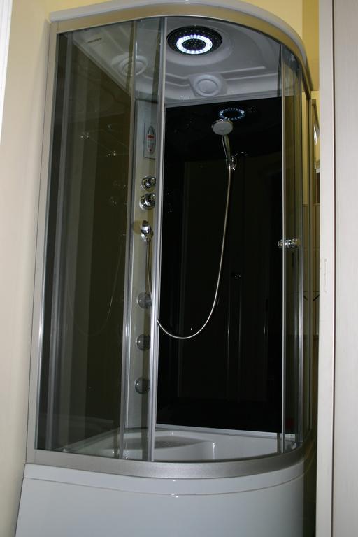Hostel Kamienica Rynek 7 Katowice Bilik gambar